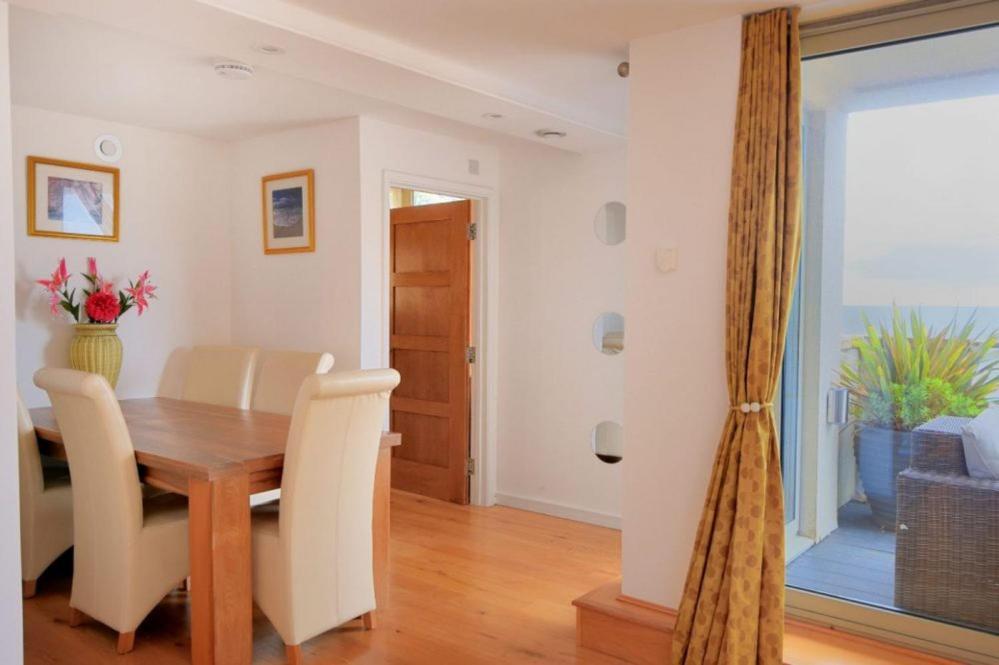 Largigi Offering Two Amazing Panoramic Sea Front Apartments Lyme Regis Exterior foto