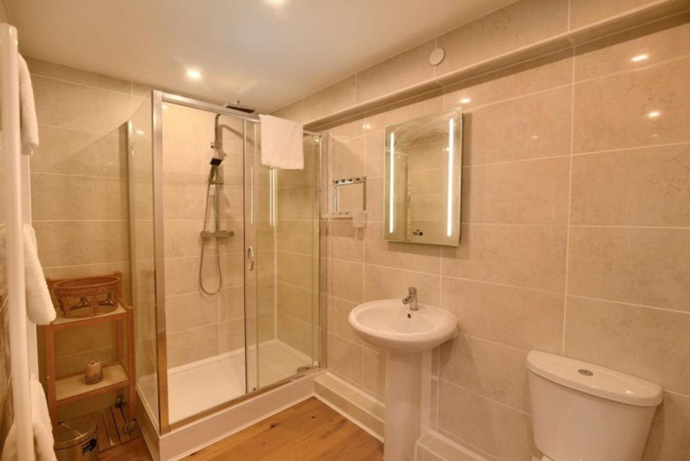 Largigi Offering Two Amazing Panoramic Sea Front Apartments Lyme Regis Exterior foto