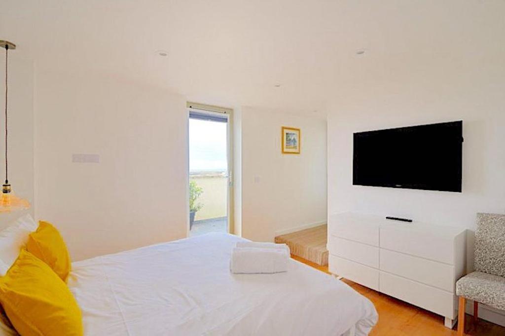 Largigi Offering Two Amazing Panoramic Sea Front Apartments Lyme Regis Exterior foto